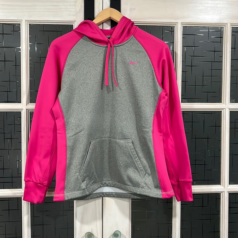 Nike women’s hoodie